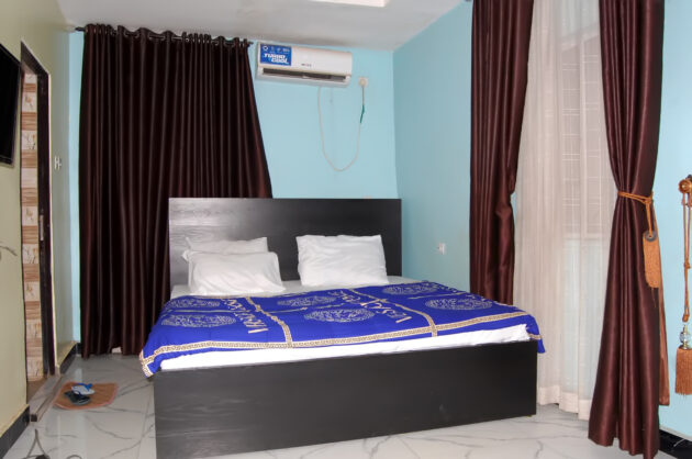 Single executive room